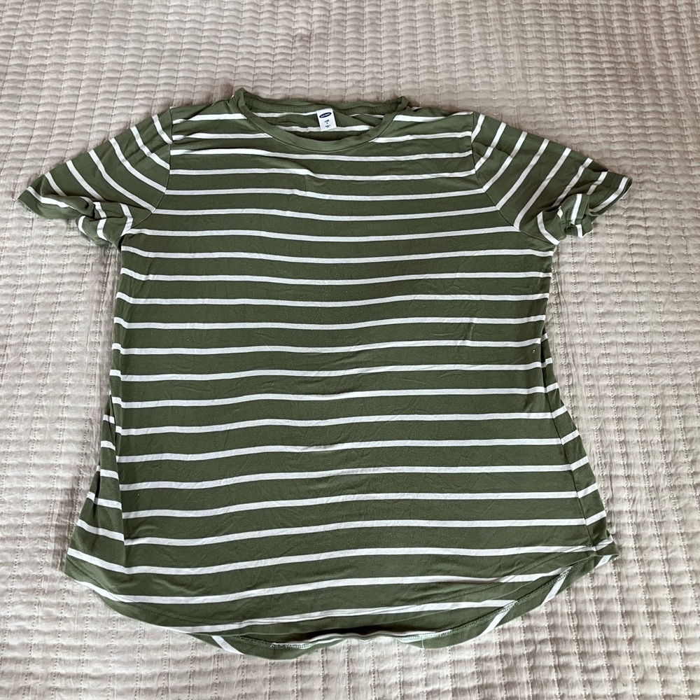 Old navy tee